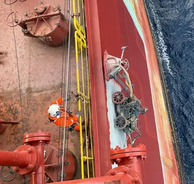 Nosso compromisso com a excelência garante aos operadores de FPSOs no Brasil a capacidade de manter a integridade dos cascos e a eficiência operacional mesmo nas condições mais exigentes.