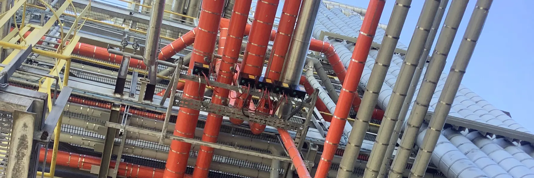 Mongstad refinery has upgraded its pipe insulation with Benarx® All-in-One. Photo: Beerenberg.